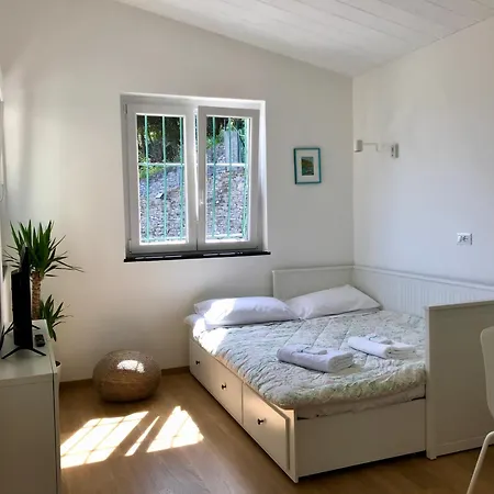 La Riviera Bed & Breakfast 3*