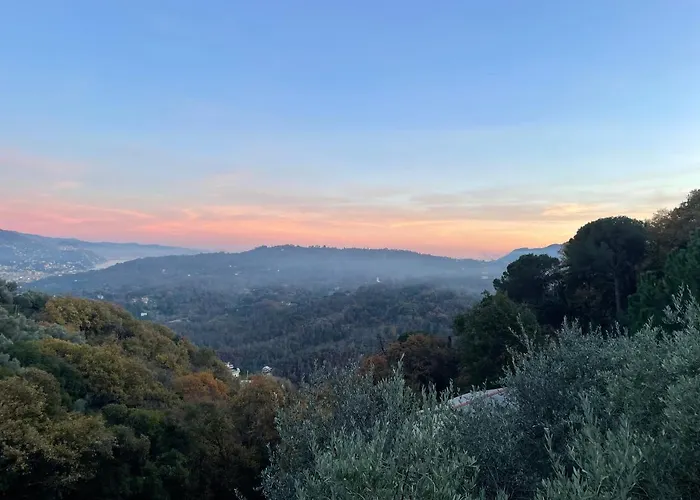 La Riviera Bed & Breakfast Panzió 3*